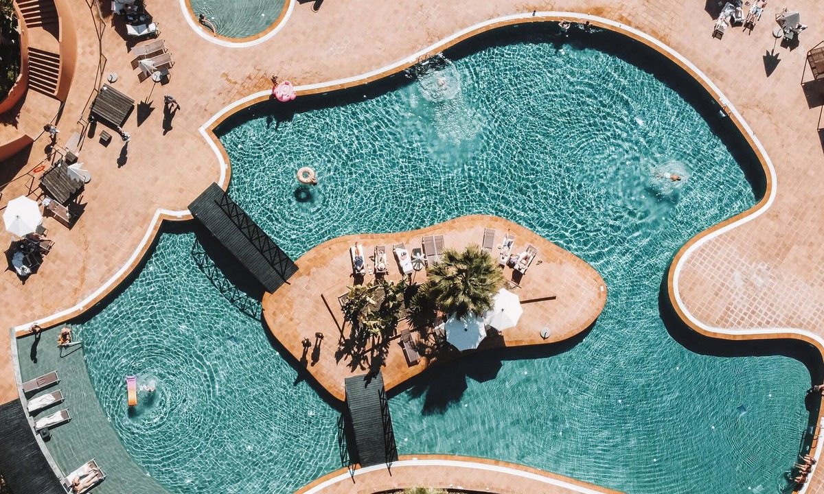 Lagoa Swimming | Mato Serrao