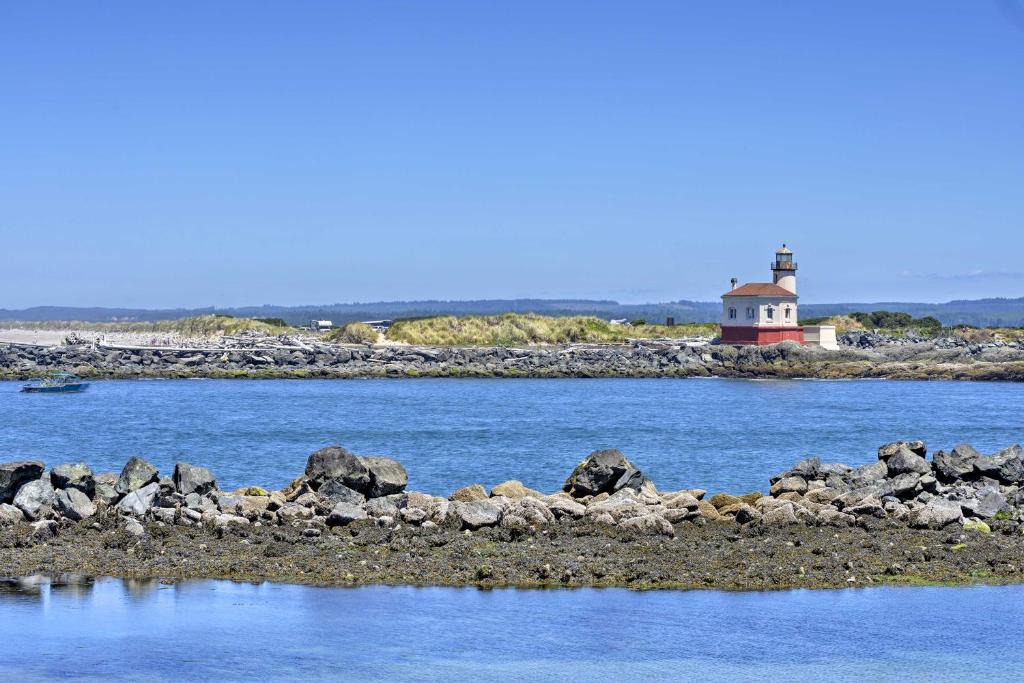 Bandon Patio South Jetty Park | Bandon