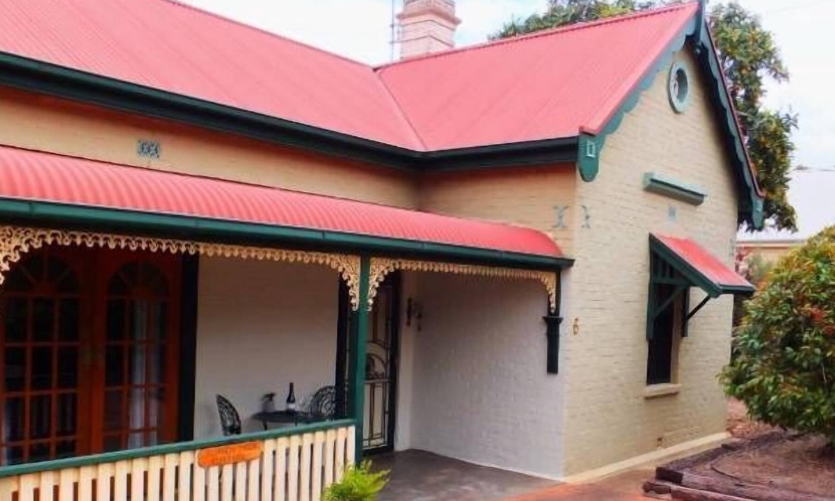 Barossa Peppertree Cottage | Stockwell