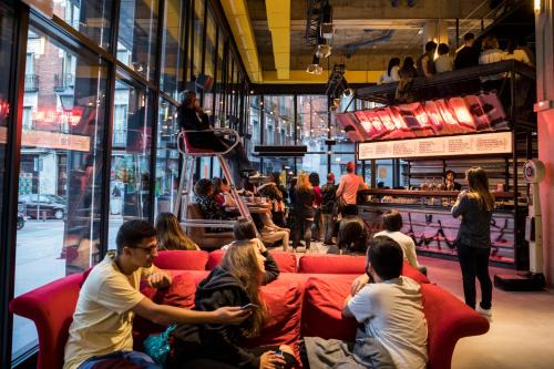 Bastardo Hostel | Justicia