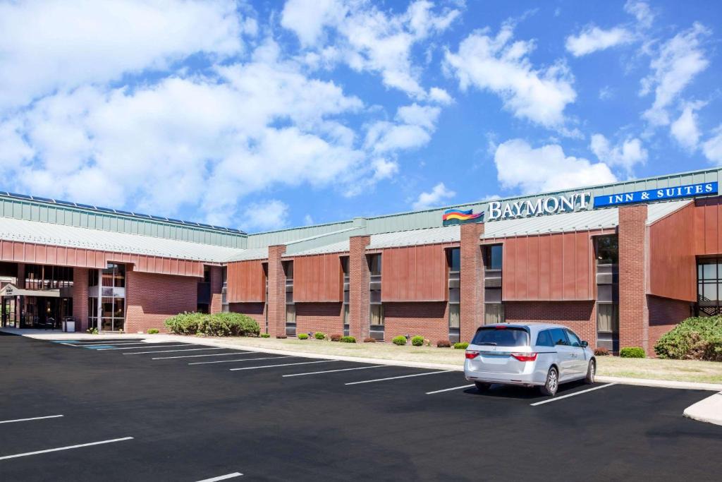 Baymont | Elkhart