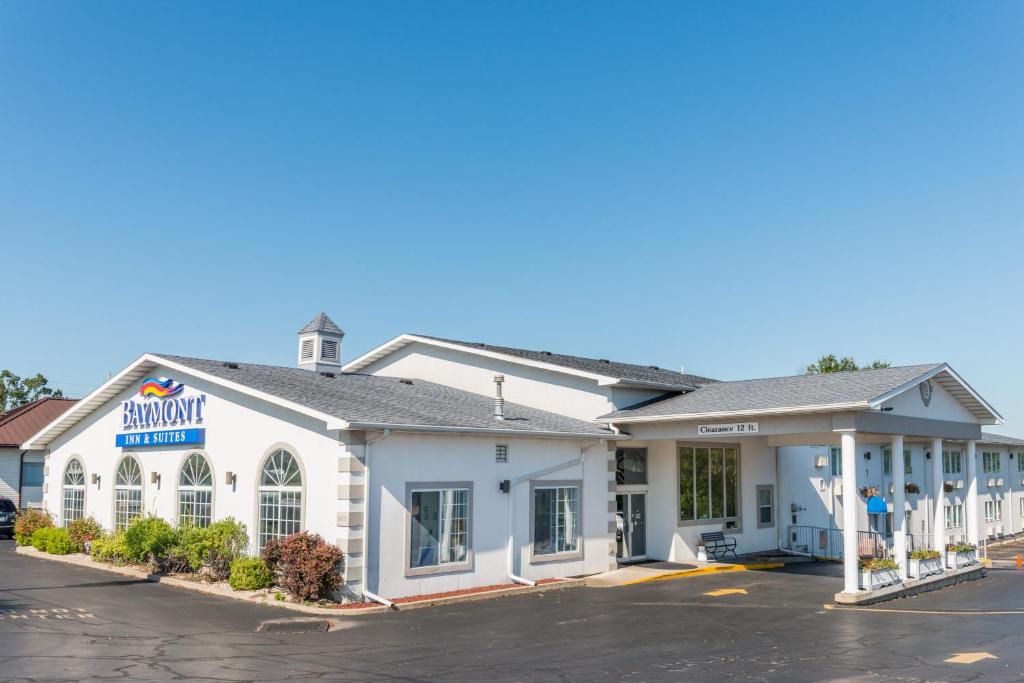 Baymont | Osage Beach