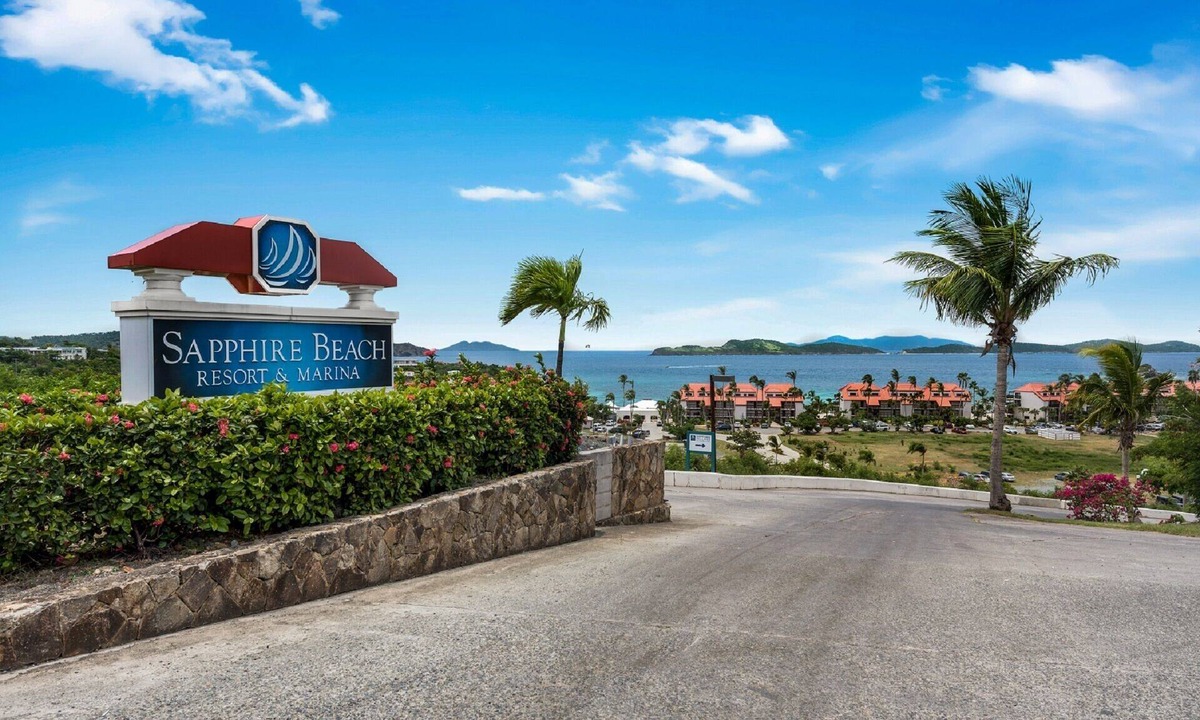 Margaritaville Club Thomas | Red Hook
