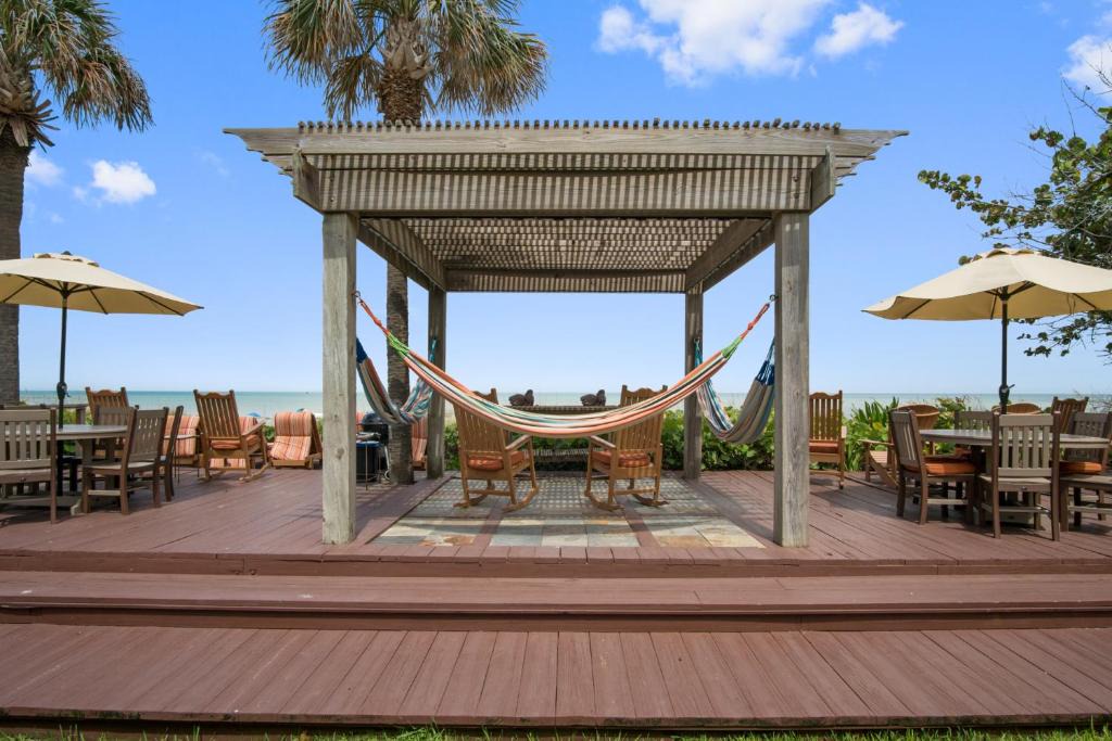 Beach Place Guesthouses | Cocoa Beach