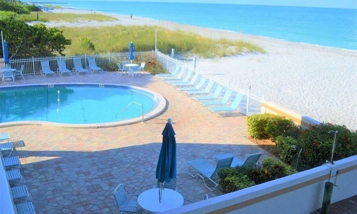 Beachcomber Longboat Key | Longboat Key