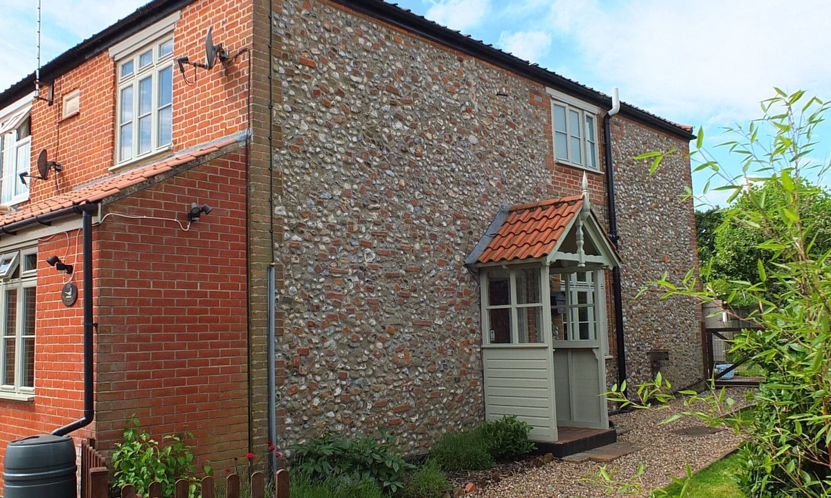 Cottage | Briston