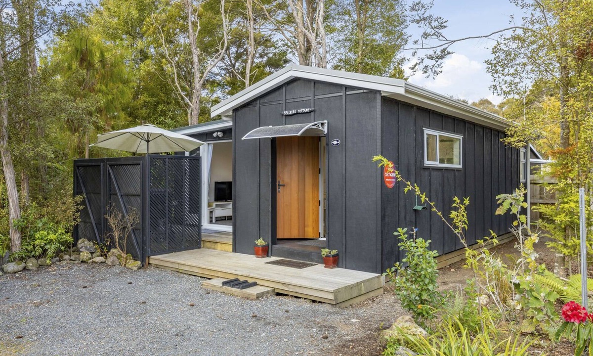 Bellbird Cottage Taupo Bach | Waitahanui