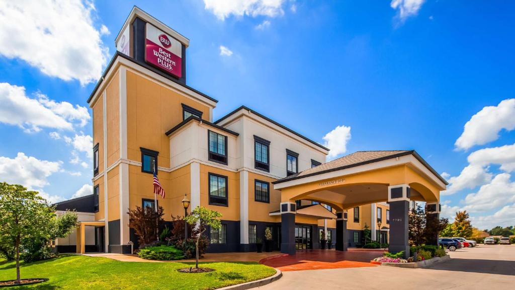 Barsana Hotel | South Oklahoma City