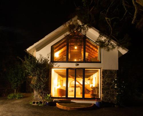 Casa Amarela Azores Premium At City | Mosteiros