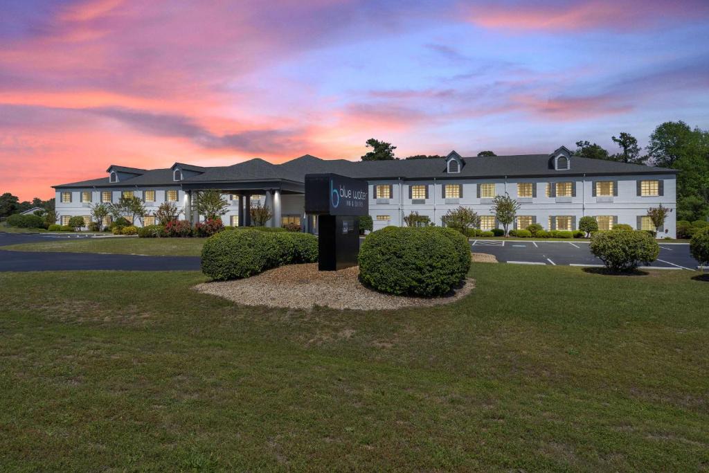 Quality Inn Suites Sneads North Topsail Beach | Sneads Ferry