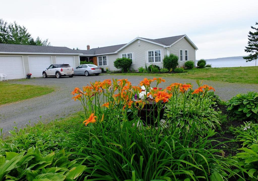 Bluewaters Bachelor | Vernon Bridge