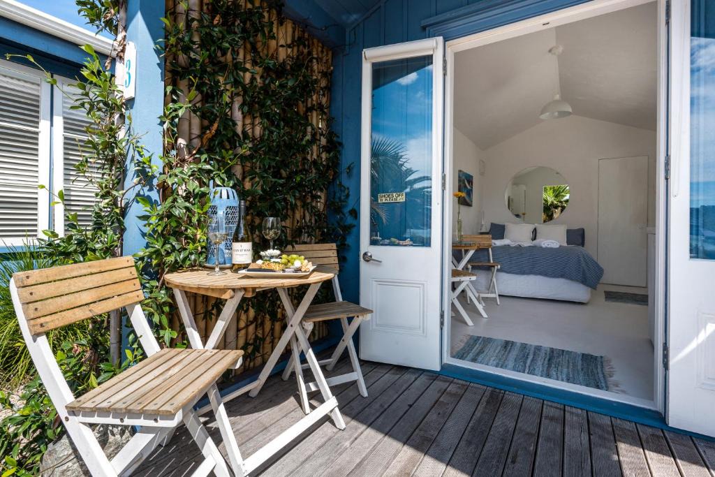 Boatsheds The Bay | Surfdale