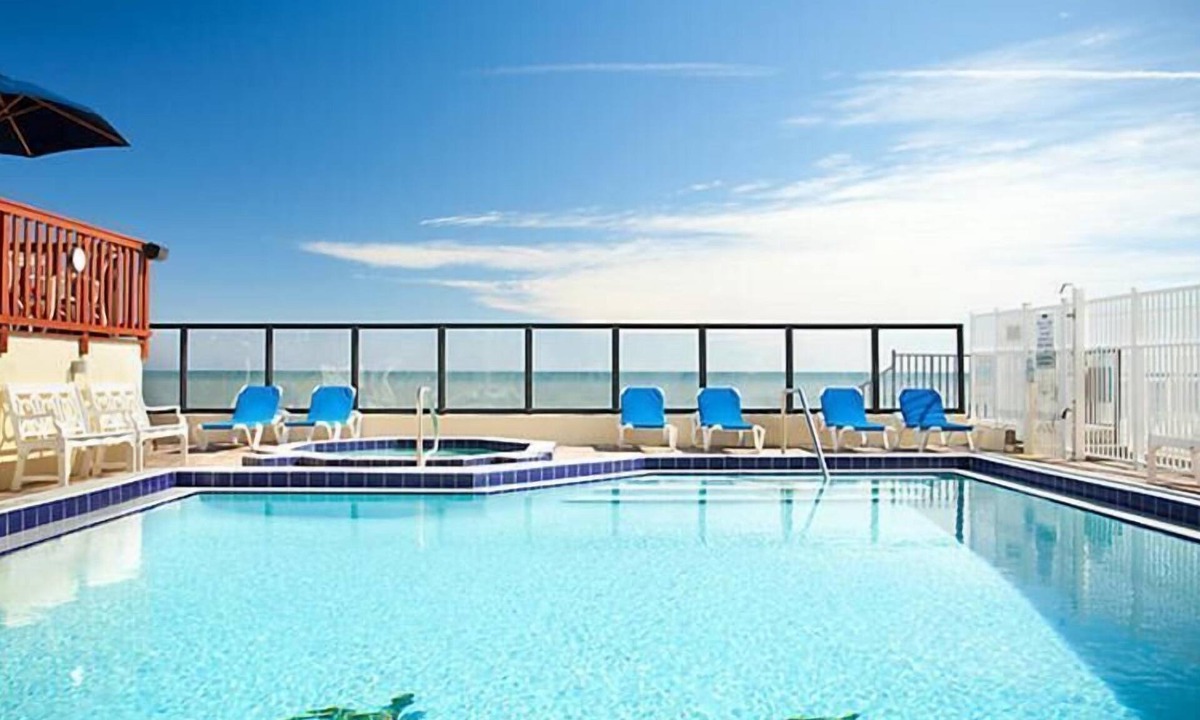 Outrigger Beach Club | Ormond Beach