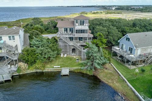 Breezy Point | Brigands' Bay