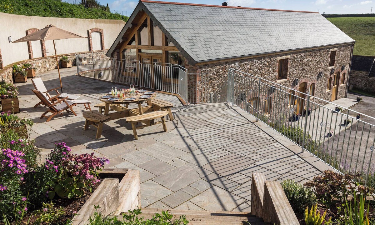 Butterwell Dartmouth | Bugford
