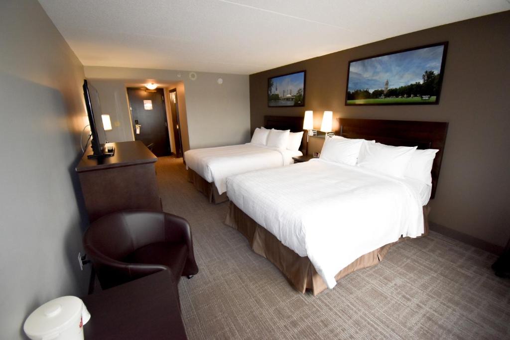 Canad Inns Destination Centre Club Casino Hotel | Regent