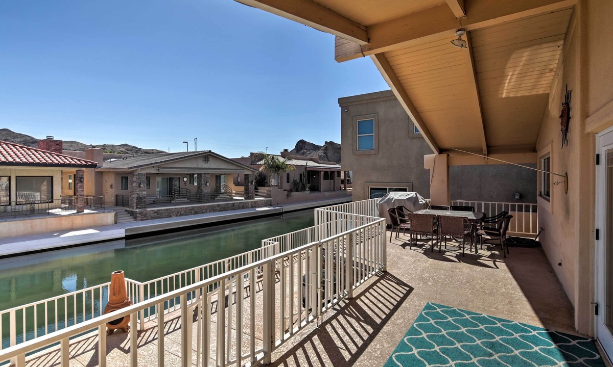 Canalfront Dock | Moovalya Keys