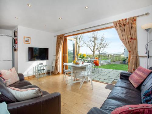 Candles Cottage | Cubert