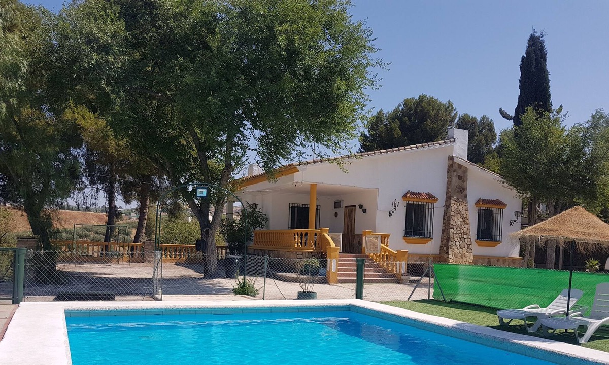 Casa De Campo Carmeli | Baena