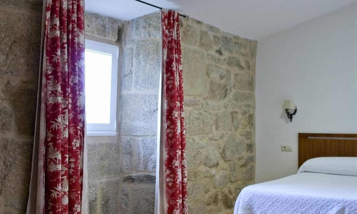 Casa Comendiante | San Xoan de Rio