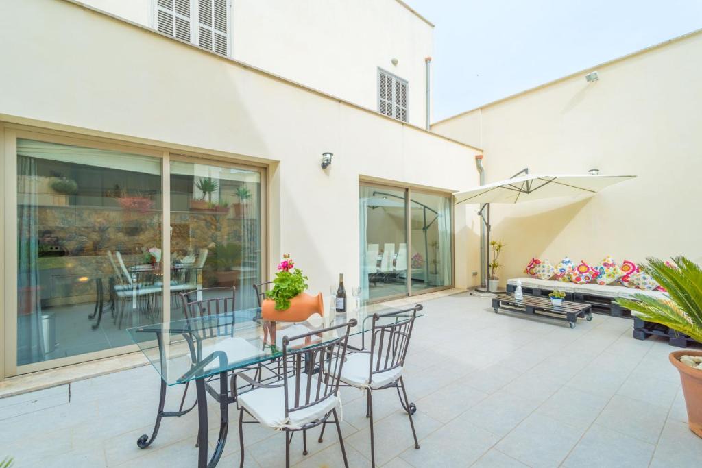 Casa Holganza | Maria de la Salut