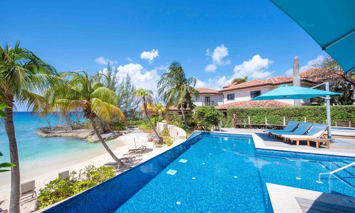 Casa Luna | George Town