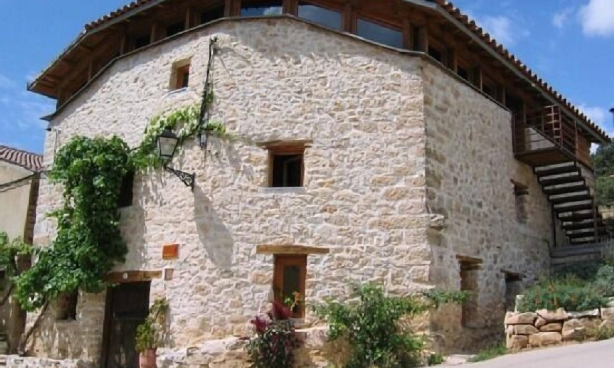 Casa Rural Los Lilos People | Siguenza
