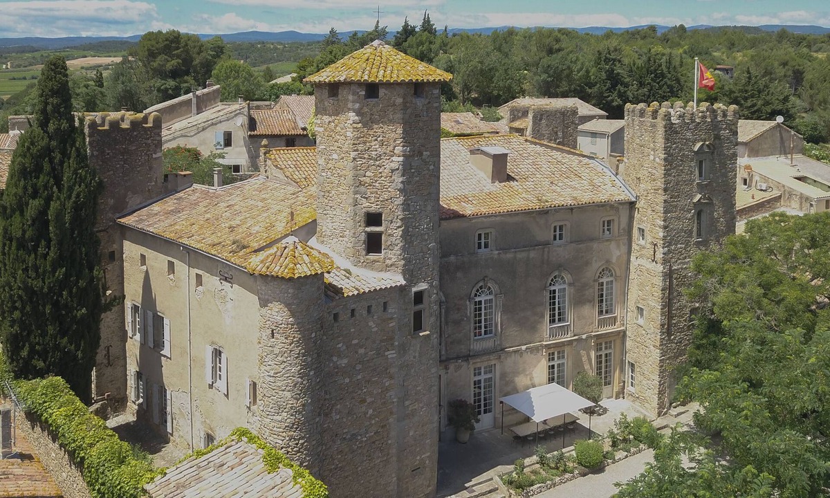 Château People | Agel