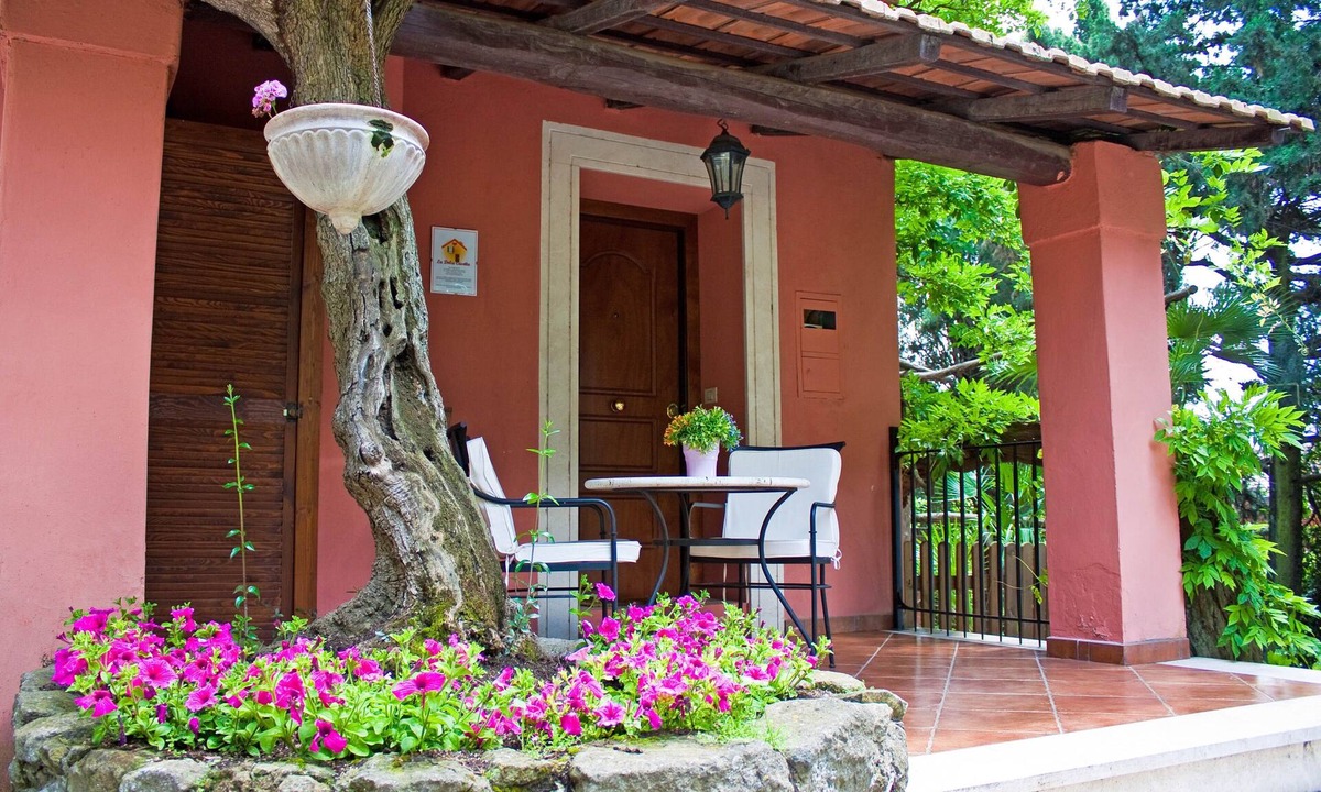 Cottage Hill | Grottaferrata
