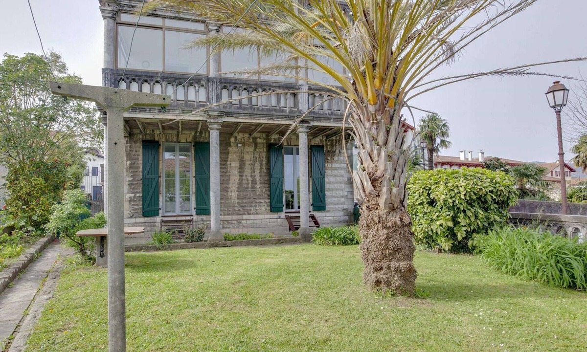 Hendaye Persons | Hendaye