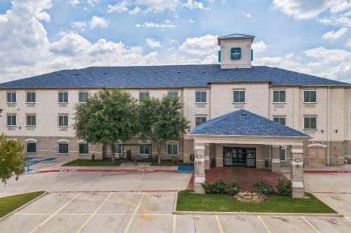 Clarion Inn Suites Weatherford | Weatherford