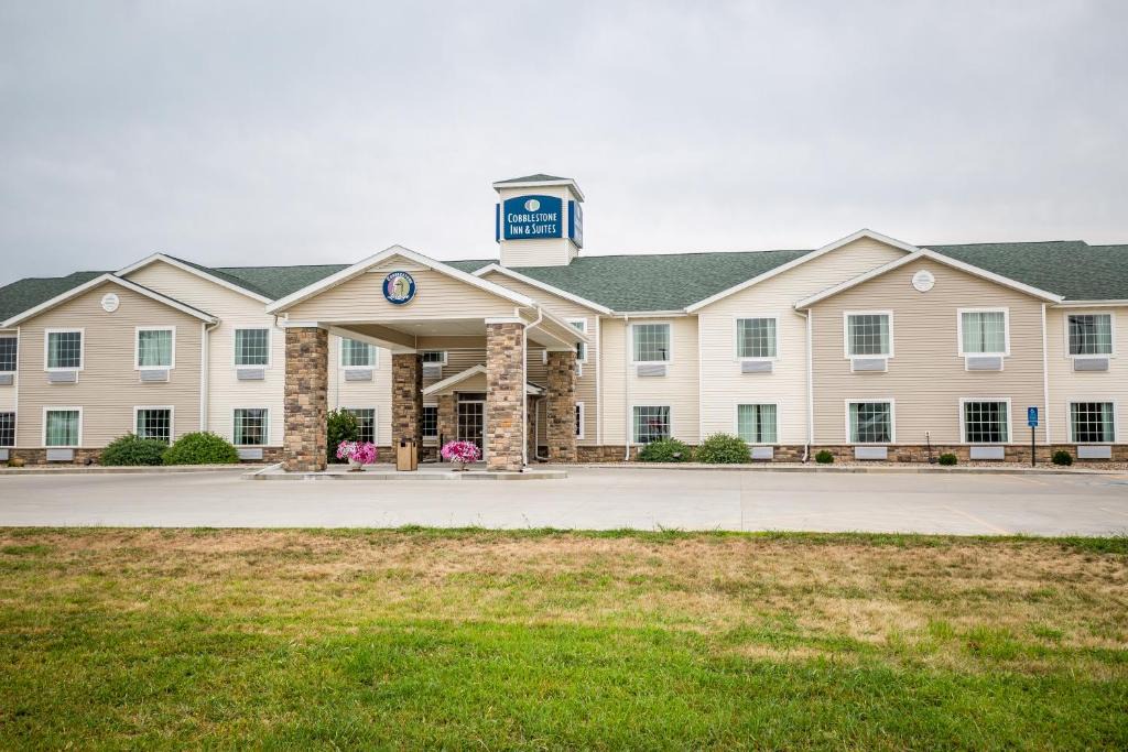 Cobblestone Inn Ia | Winterset