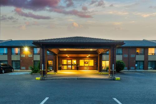 Comfort Inn Highway | Kingston