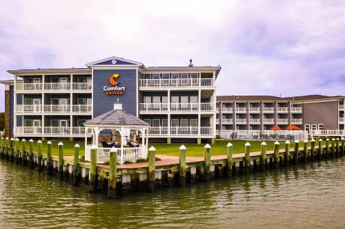 Comfort Suites Chincoteague Island Bayfront Resort | Chincoteague