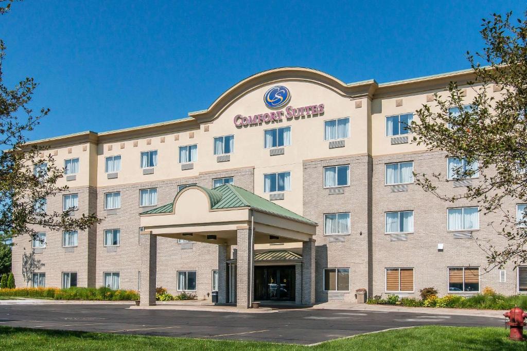 Comfort Suites Novi | Wixom