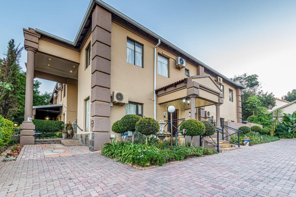 Constantia Manor | Constantia Park