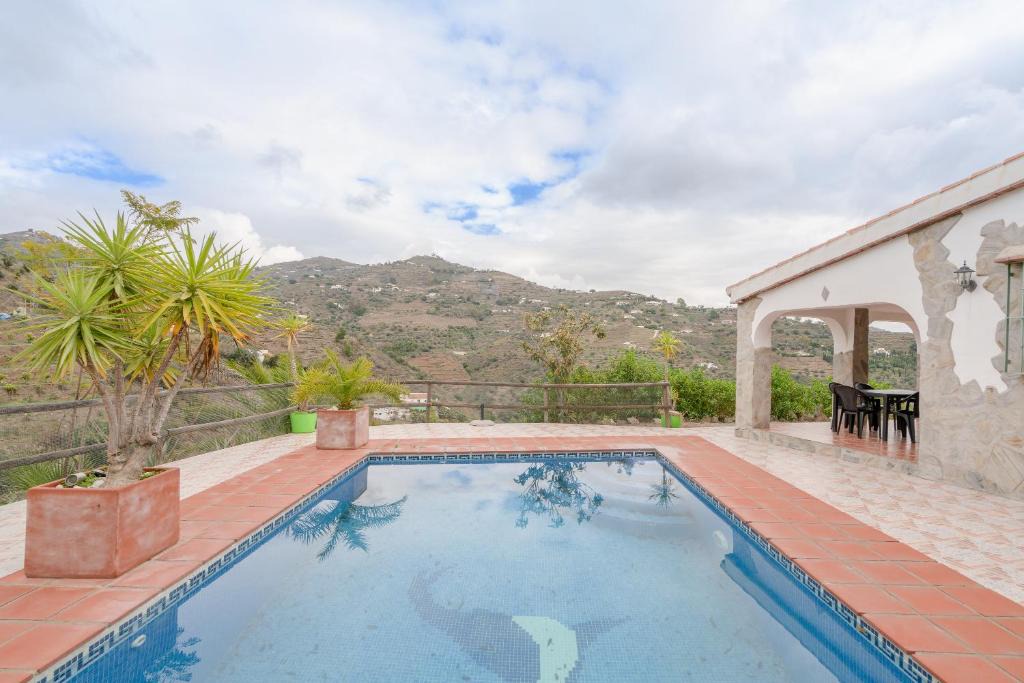 Cortijo El Manzano Sayalonga | Sayalonga