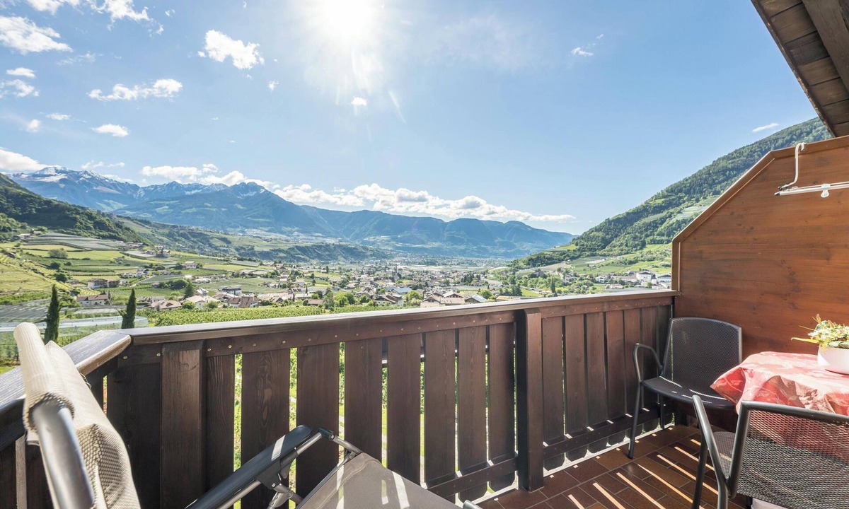 Baumgartnerhof Appartment Holunder | Lagundo