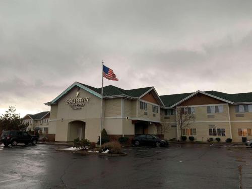 Country Inn | Larkspur