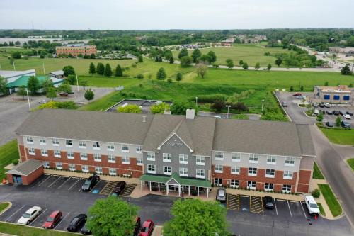 Naperville Inn | Village of Lakewood