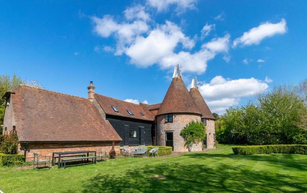 Court Lodge Oast | Warbleton