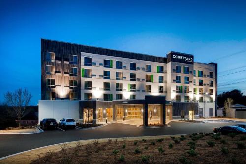 Courtyard | Cumberland