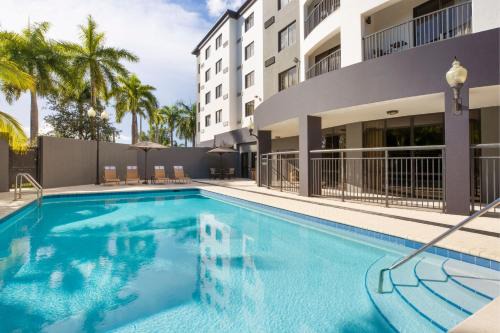 Courtyard | Ludlam