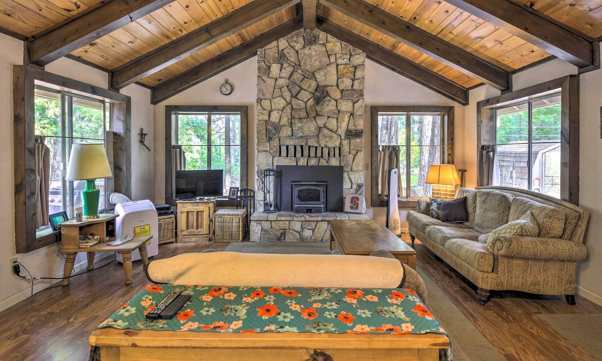 Cozy Arnold Hideaway Deck | Arnold