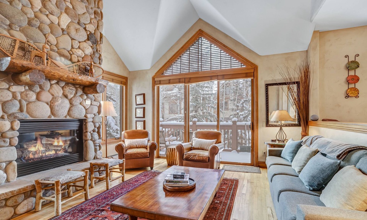 Cozy Mountain Retreat Arrowhead Village | Edwards