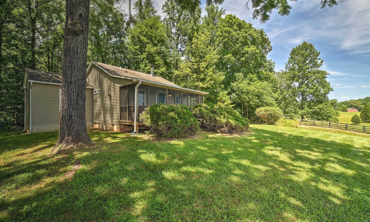 Cozy Rixeyville Cottage Deck Grill Stabling | Calverton
