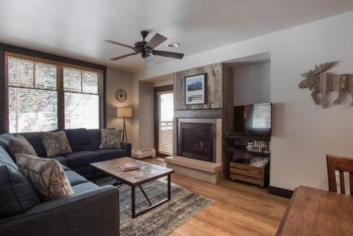Cozy Zephyr Mountain Lodge Of Arapahoe National Forest | Winter Park