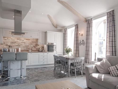 Crescent | Buxton