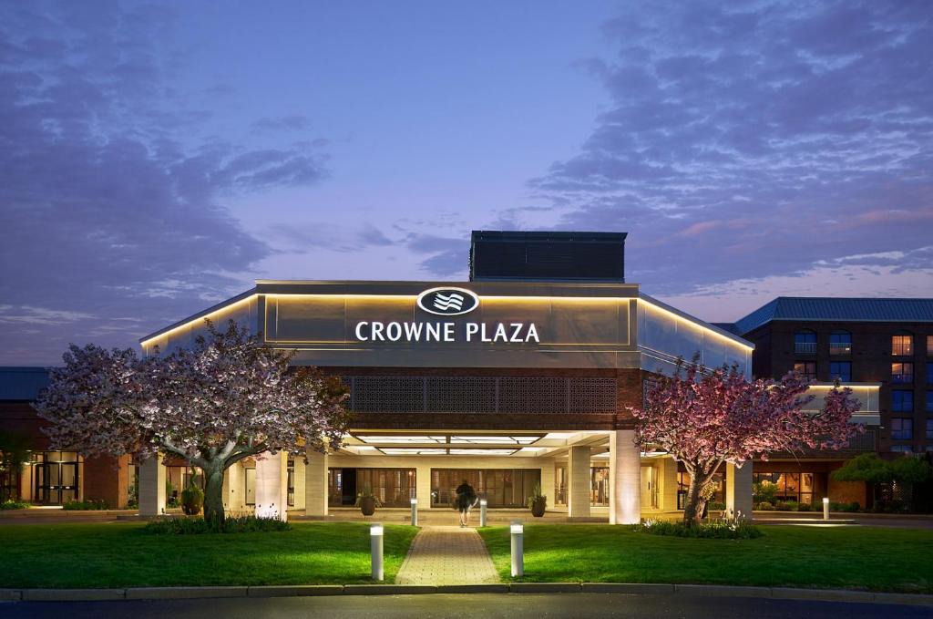 Crowne Plaza Airport Ihg Hotel | Warwick