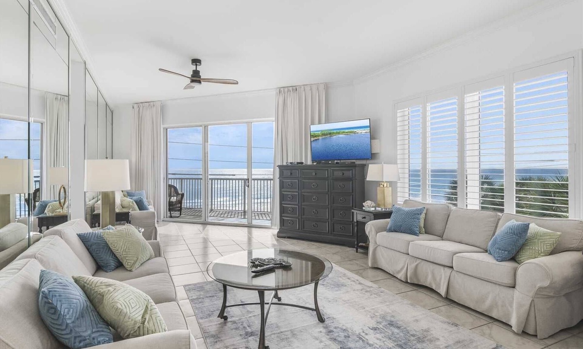 Crystal Miramar Beach | Avalon Beach Estates